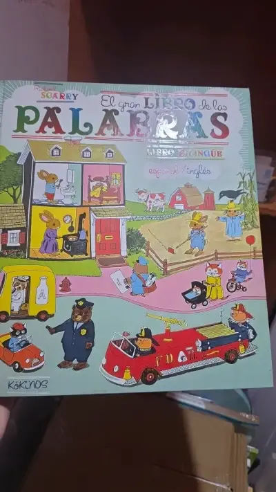 Libro bilingüe infantil 'El Gran Libro de las Palabras' - miniatura 1