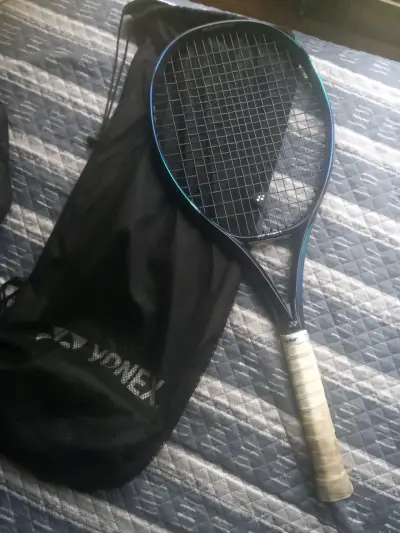 Raqueta de Tenis Yonex Ezone 100 con Funda - miniatura 3