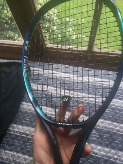 Raqueta de Tenis Yonex Ezone 100 con Funda - miniatura 6