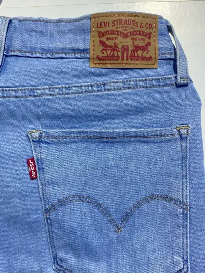 Jeans Levi's 725 High Rise Bootcut Mujer - miniatura 1