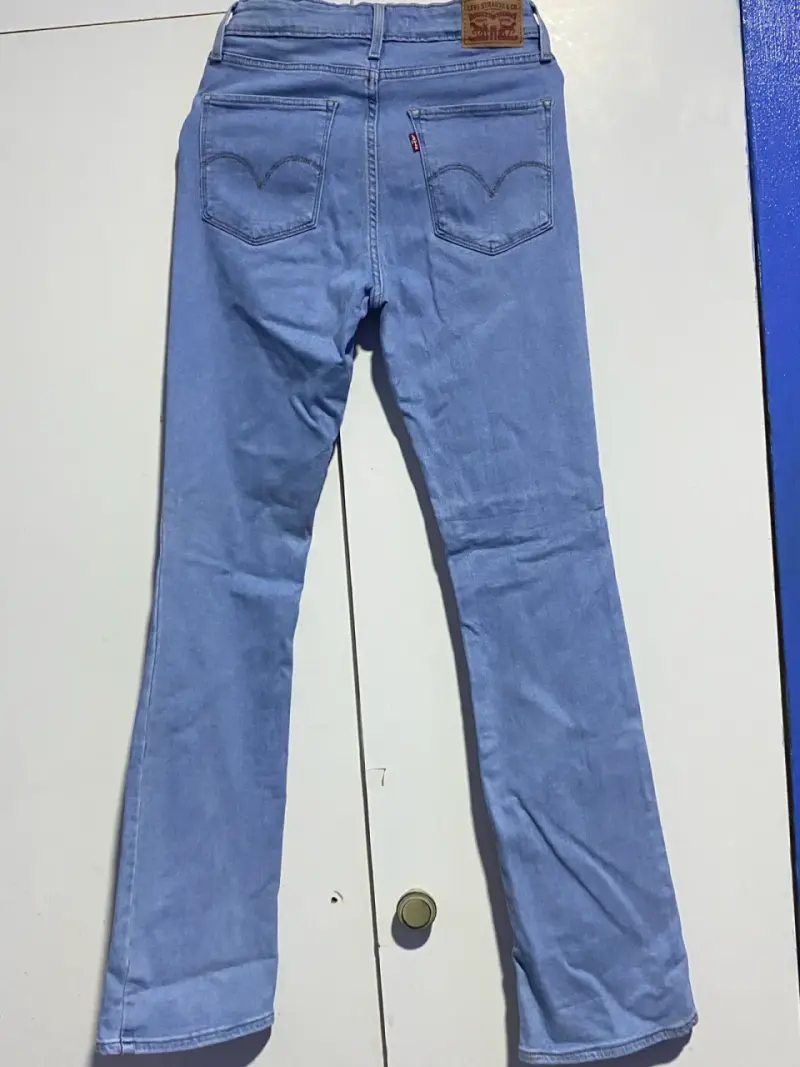 Jeans Levi's 725 High Rise Bootcut Mujer - 2