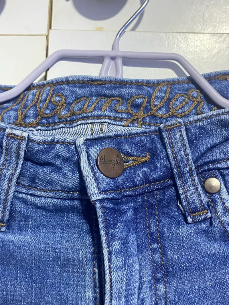 Jeans Wrangler acampanados azul talla 34 - 4