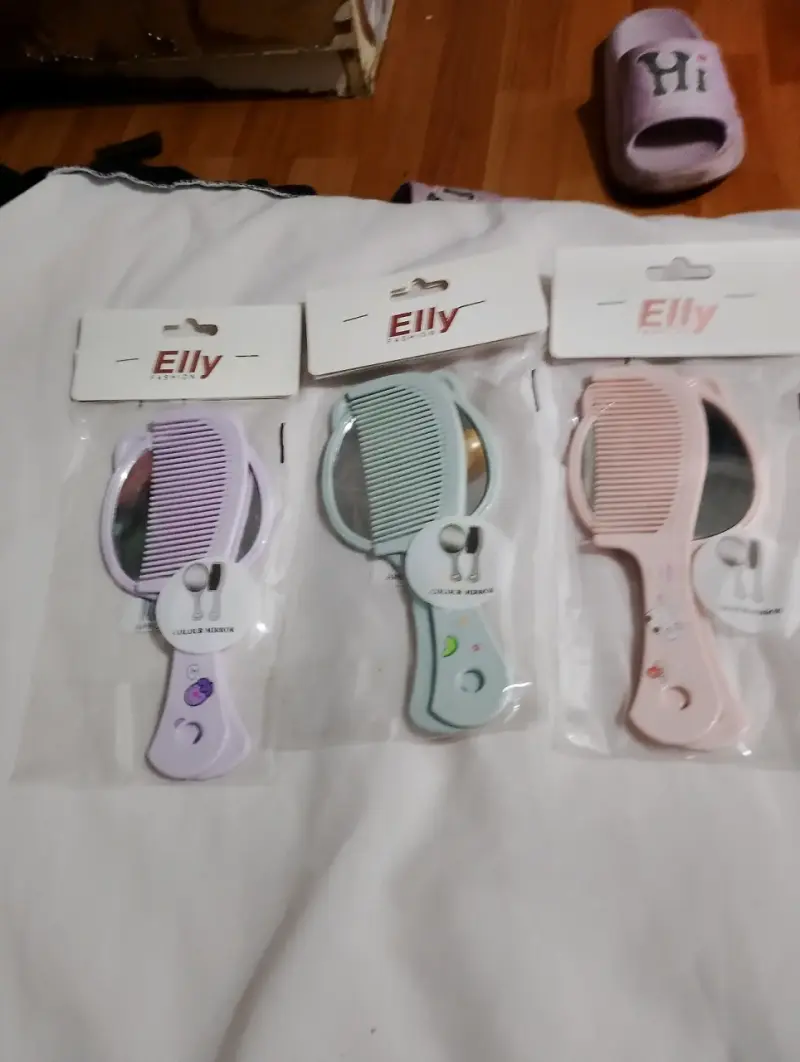 Set de Peines y Espejos Elly en Colores Pastel
