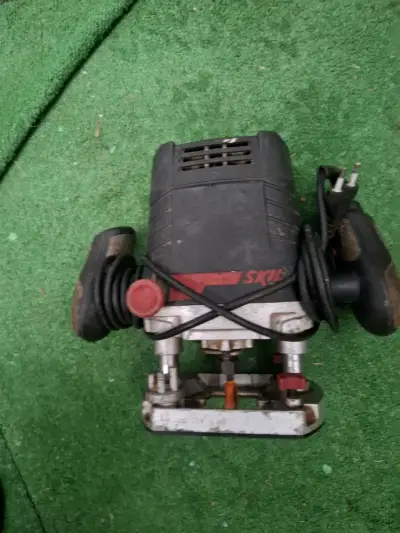 Fresadora eléctrica Skil con cable - miniatura 2