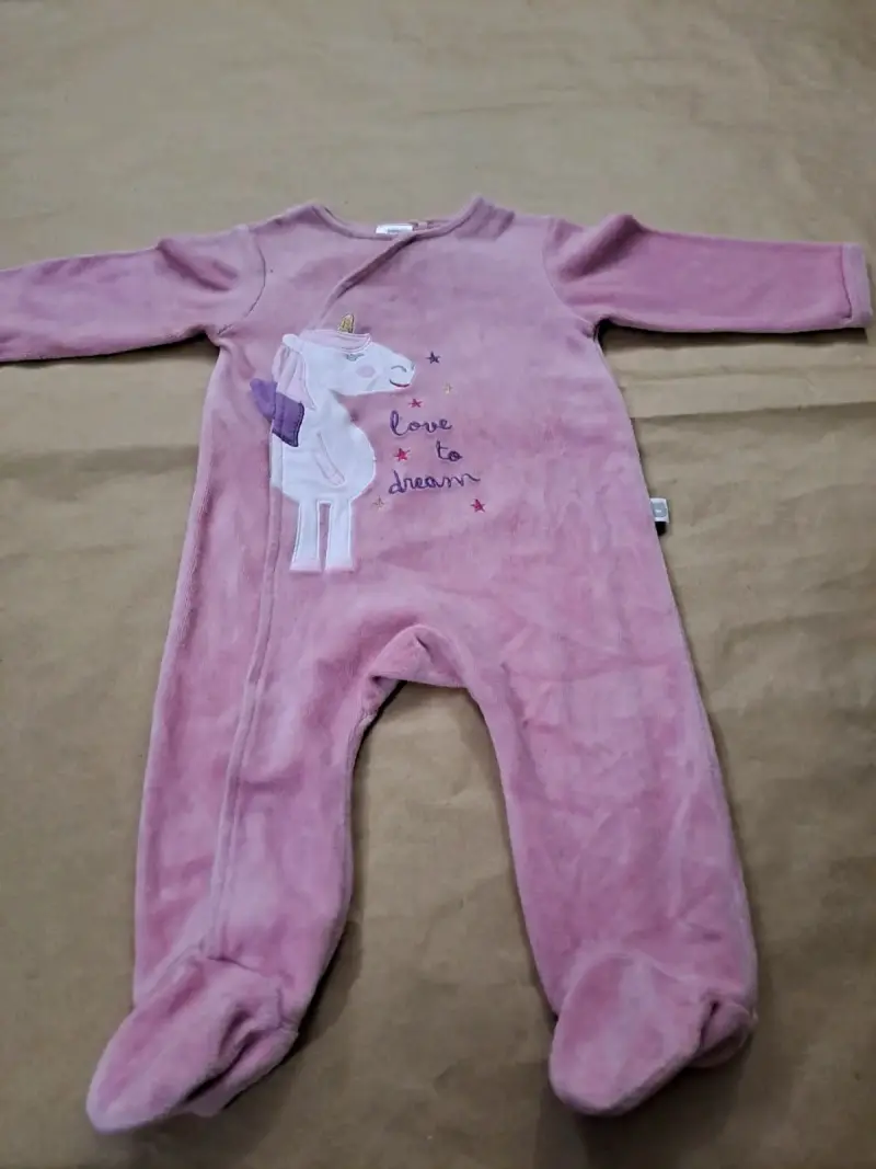 Enterito de bebé rosado con unicornio 3-6M - 2