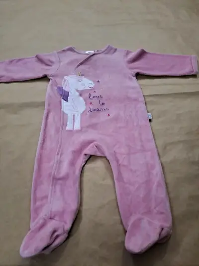 Enterito de bebé rosado con unicornio 3-6M - miniatura 2