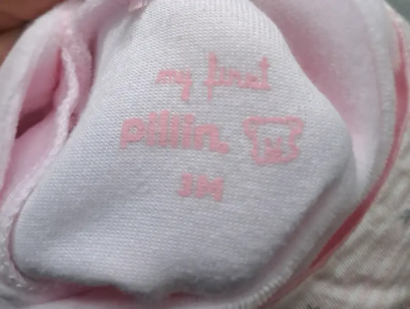 Pijama de bebé rosa con diseño de cisne 3M - 3
