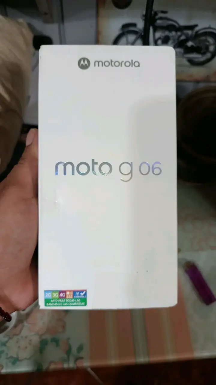 Smartphone Motorola Moto G06 con cámara de 50 MP - 1