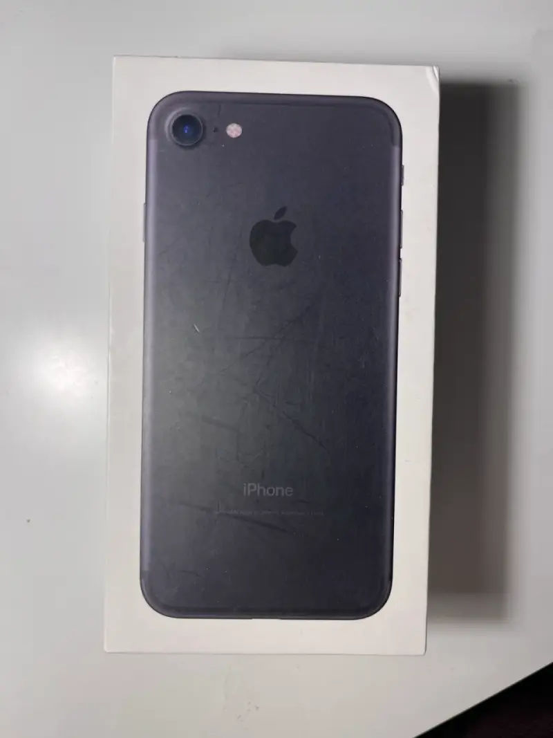 iPhone 7 en buen estado color negro - 1