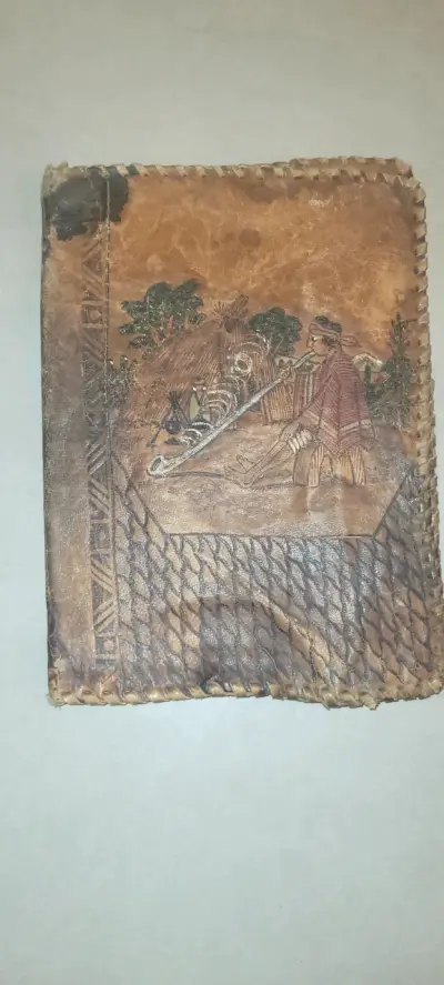 Cuaderno artesanal de cuero con diseño mapuche - miniatura 1