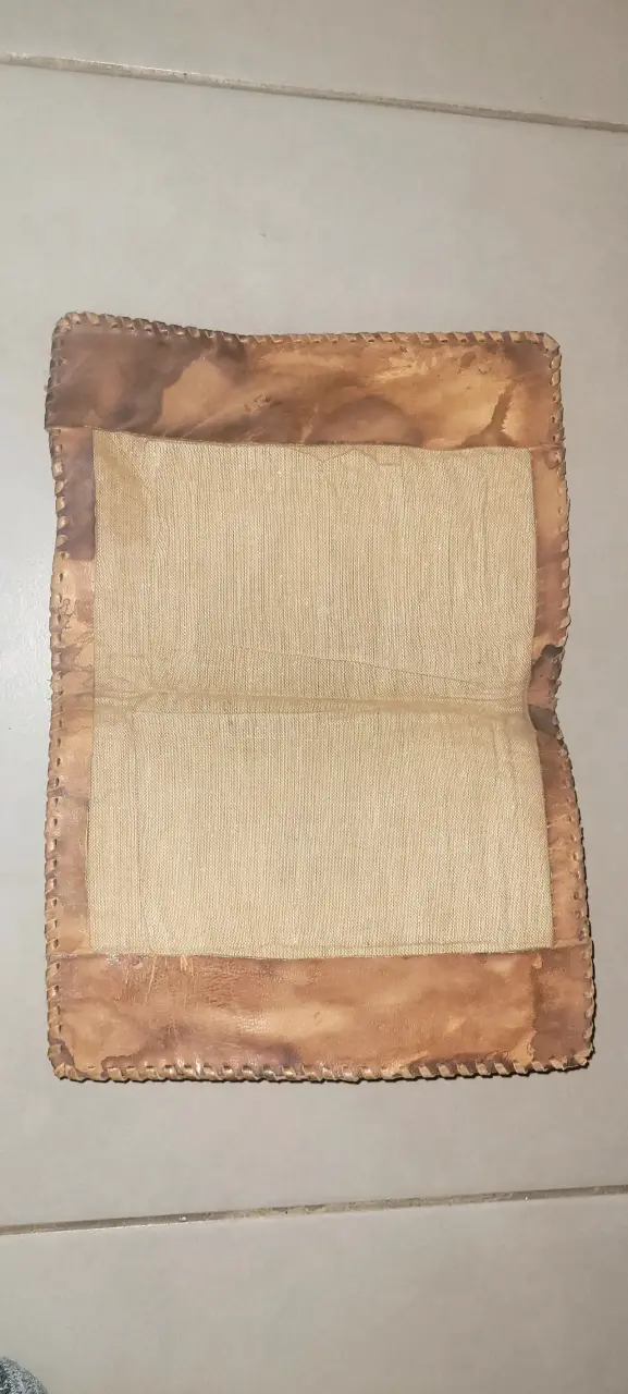 Cuaderno artesanal de cuero con diseño mapuche - 5