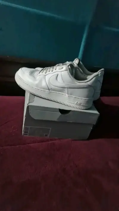 Zapatillas deportivas blancas Nike Air Force 1 - miniatura 1