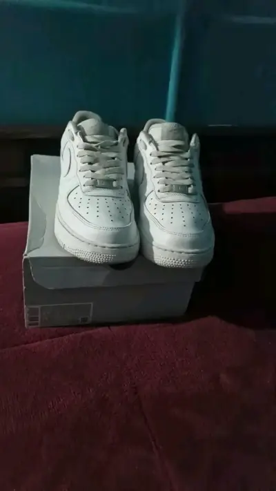 Zapatillas deportivas blancas Nike Air Force 1 - miniatura 2
