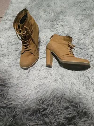 Botines de tacón alto color camel - miniatura 2