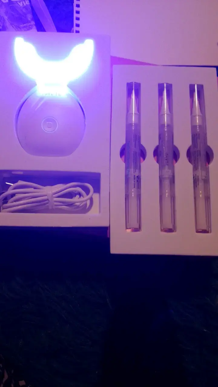 Kit de Blanqueamiento Dental Profesional con Luz LED - 2