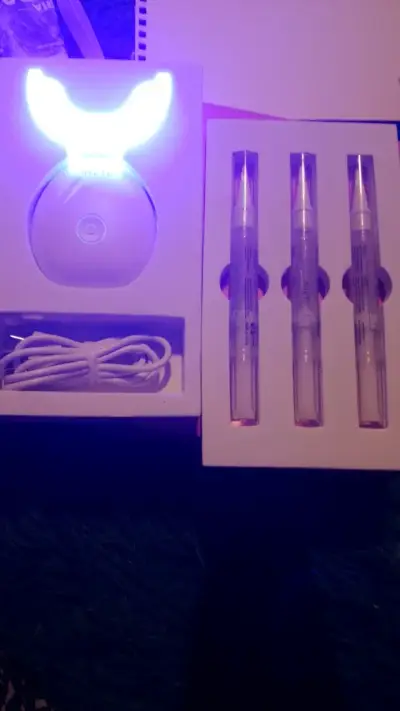 Kit de Blanqueamiento Dental Profesional con Luz LED - miniatura 2