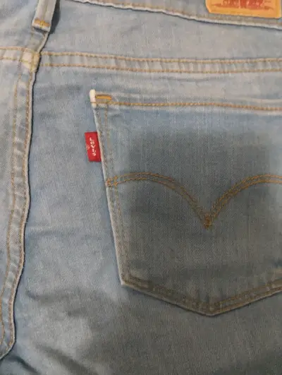 Jeans azul claro Levi's para mujer - miniatura 3
