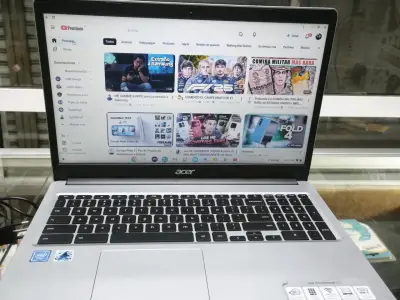 Acer Chromebook 15.6 pulgadas con detalle estético - miniatura 1