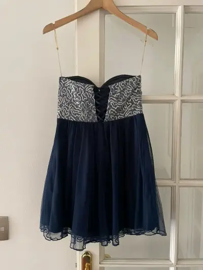 Vestido corto azul con lentejuelas - miniatura 4