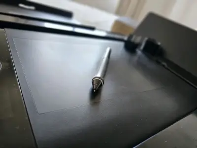 Tableta gráfica Wacom Intuos Pro con lápiz - miniatura 4