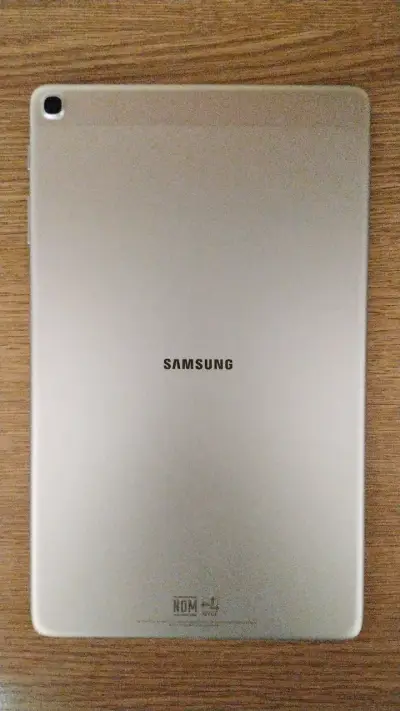 Tablet Samsung Galaxy Tab A SM-T510 32GB 2GB RAM - miniatura 2