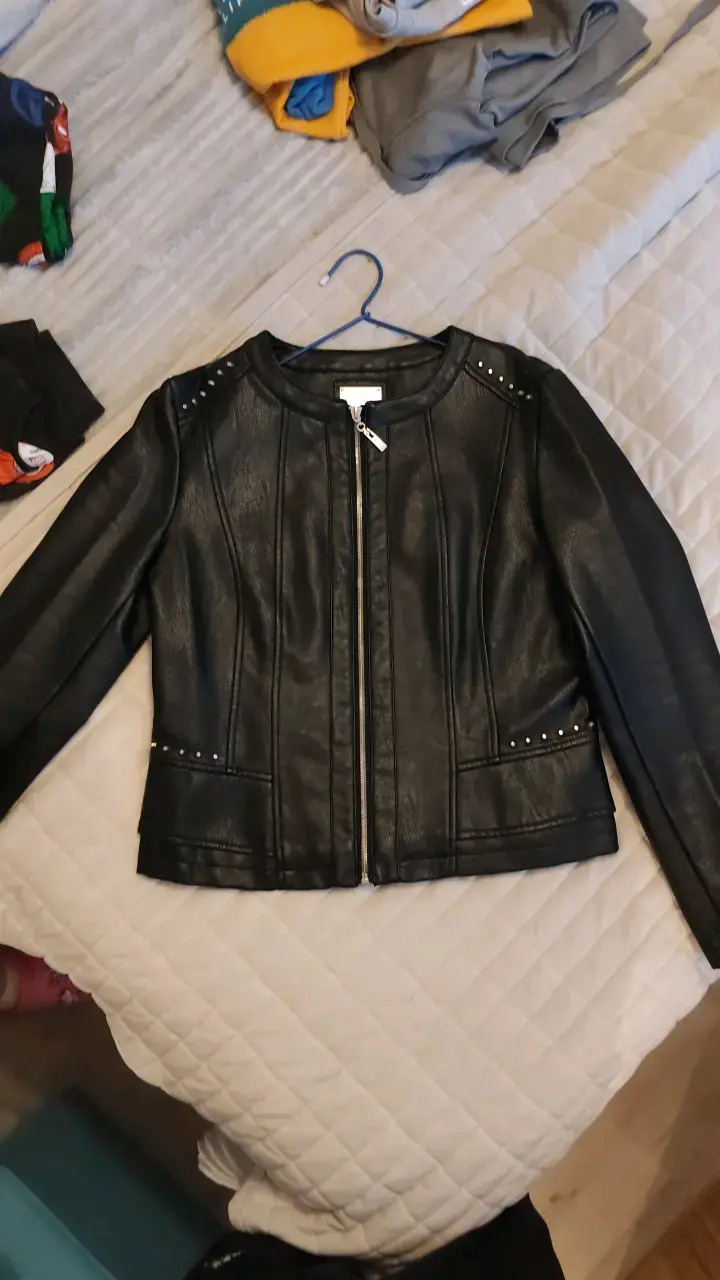 Chaqueta de cuero negra con tachas ASH