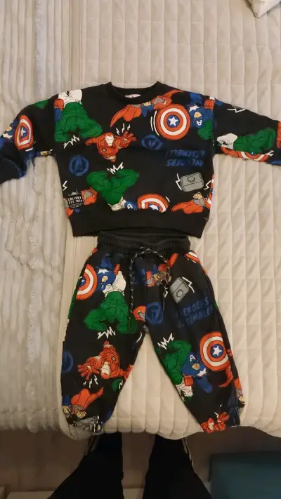 Conjunto infantil Avengers - miniatura 1