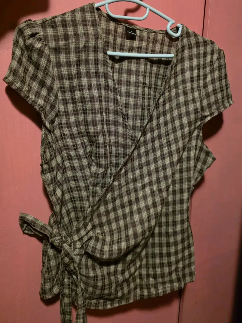 Blusa cruzada de cuadros - 2