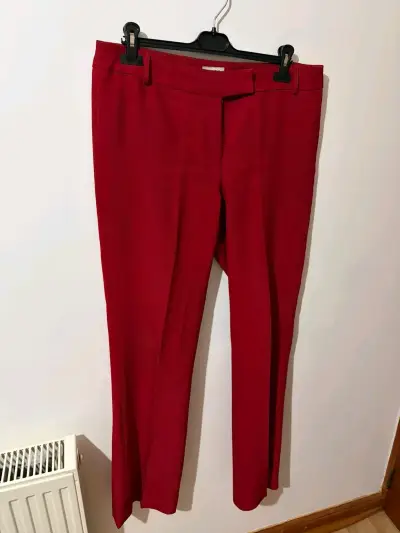 Pantalones rojos de vestir para mujer - miniatura 1
