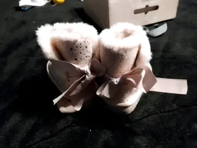 Botines de bebé con forro de felpa y lazo - miniatura 1