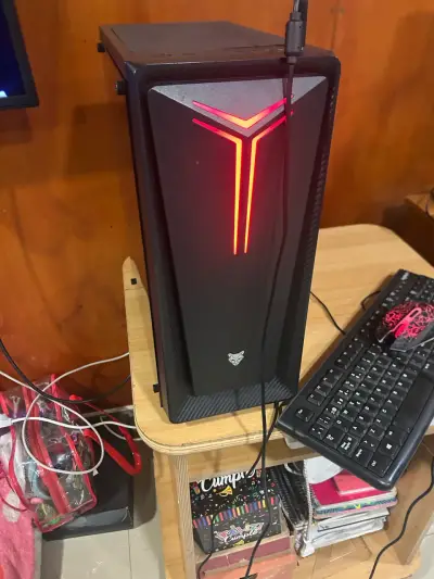 PC Gamer con Intel i5, 16GB RAM y GeForce 1650 - miniatura 1