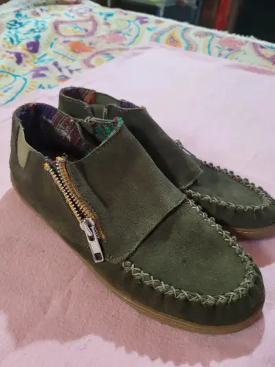Zapatos de gamuza  con cierre lateral - miniatura 1