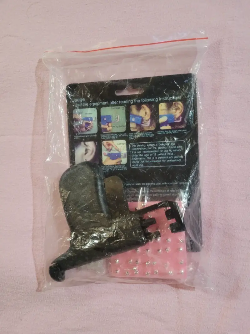 Pistola para perforar orejas con accesorios - 1