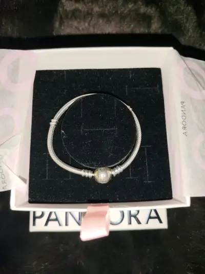 Pulsera Pandora de plata con dije - miniatura 1