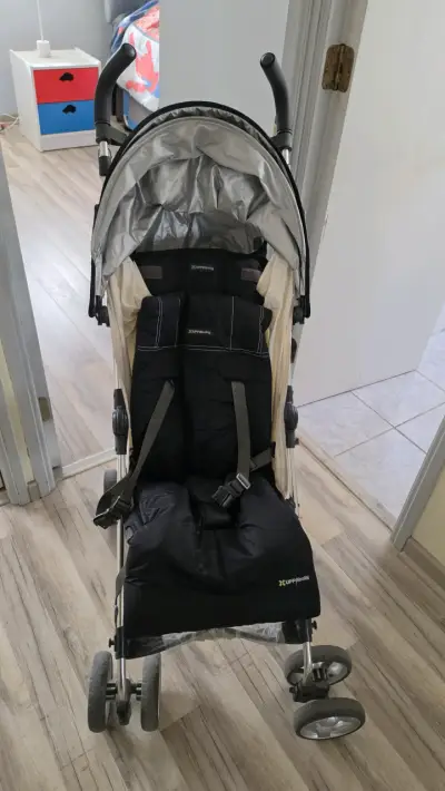 Coche de Paseo Uppababy Negro Plegable - miniatura 1