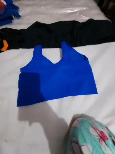 Top deportivo azul para mujer - miniatura 2