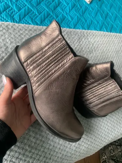 Botines de cuero metalizado para mujer - miniatura 4