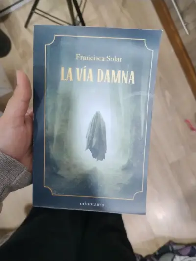 Libro 'La Vía Damna' de Francisca Solar - miniatura 1