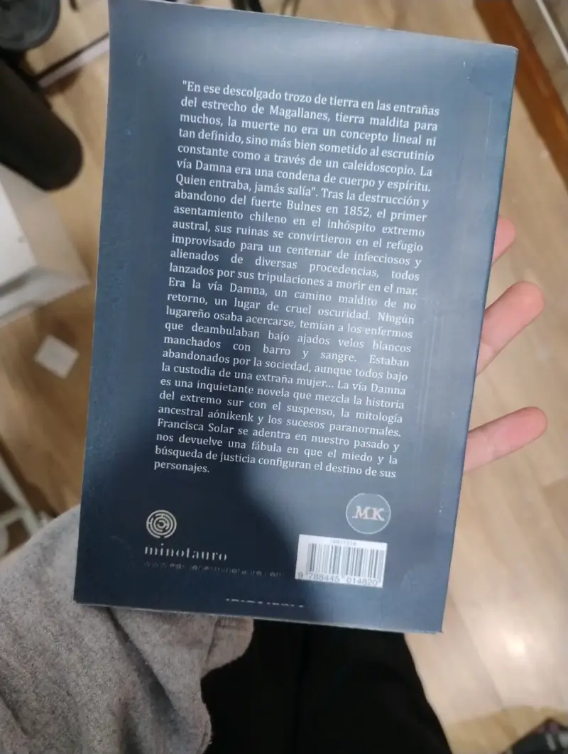 Libro 'La Vía Damna' de Francisca Solar - 2