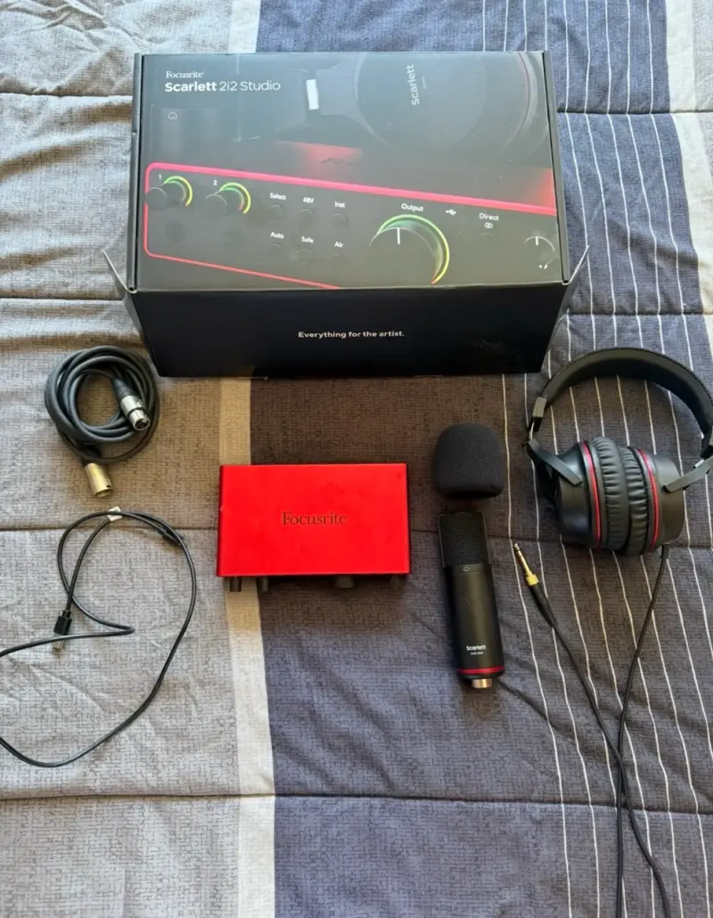 Kit de Grabación Focusrite Scarlett 2i2 Studio - 2