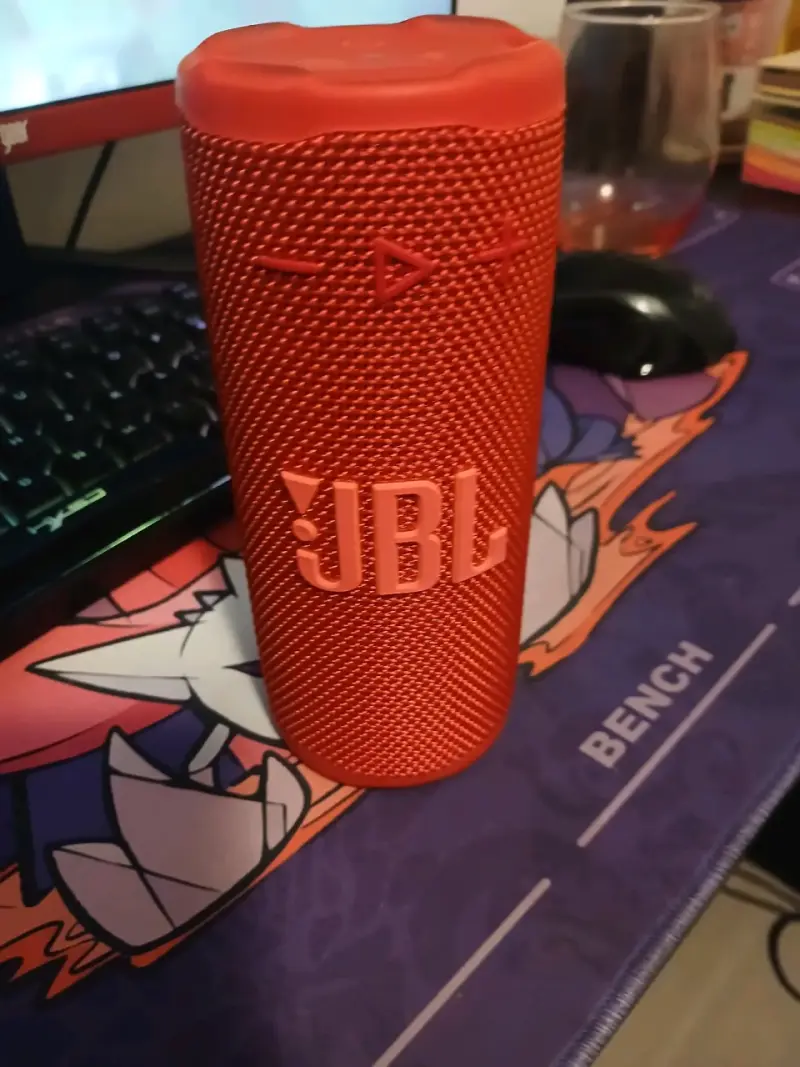 Parlante Bluetooth portátil JBL rojo - 1