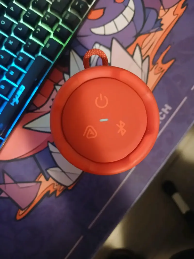 Parlante Bluetooth portátil JBL rojo - 2