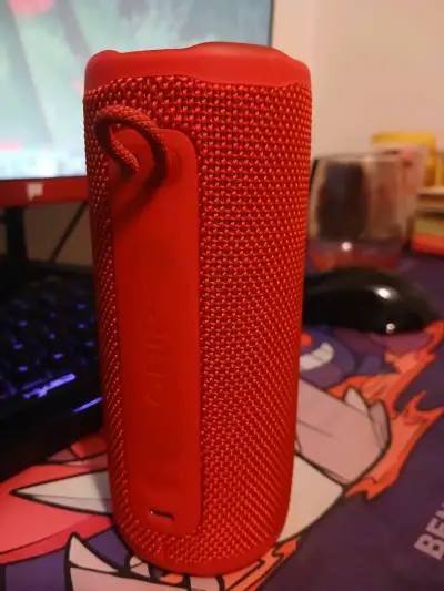 Parlante Bluetooth portátil JBL rojo - miniatura 3