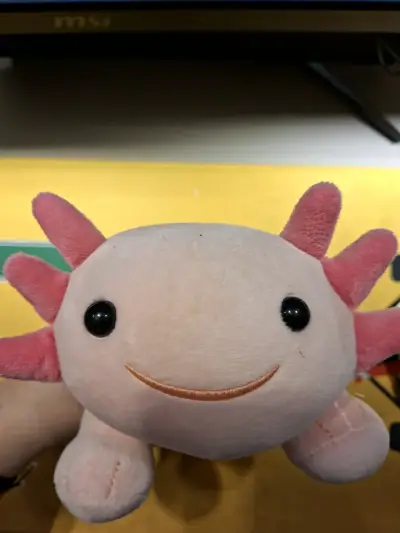 Peluche de ajolote rosado suave y tierno - miniatura 1