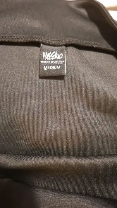 Falda corta negra con detalle de aro - Talla M - miniatura 2