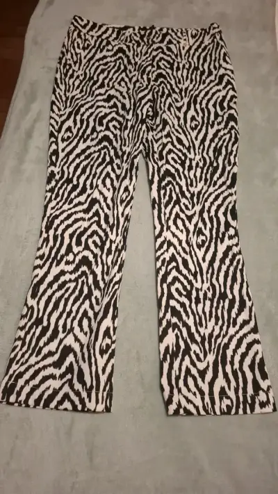 Pantalón estampado animal print blanco y negro - miniatura 1