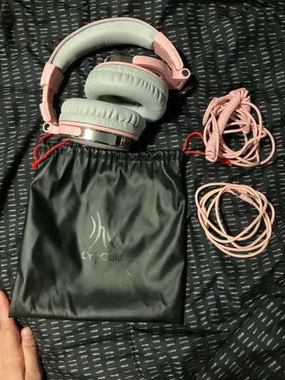Auriculares OneOdio rosa con cables desmontables - miniatura 1