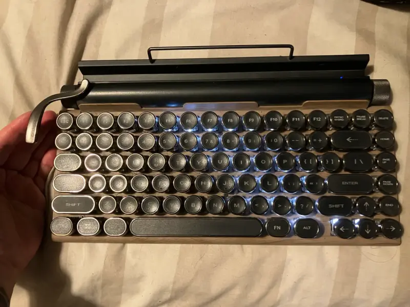 Teclado mecánico retro con retroiluminación LED - 1