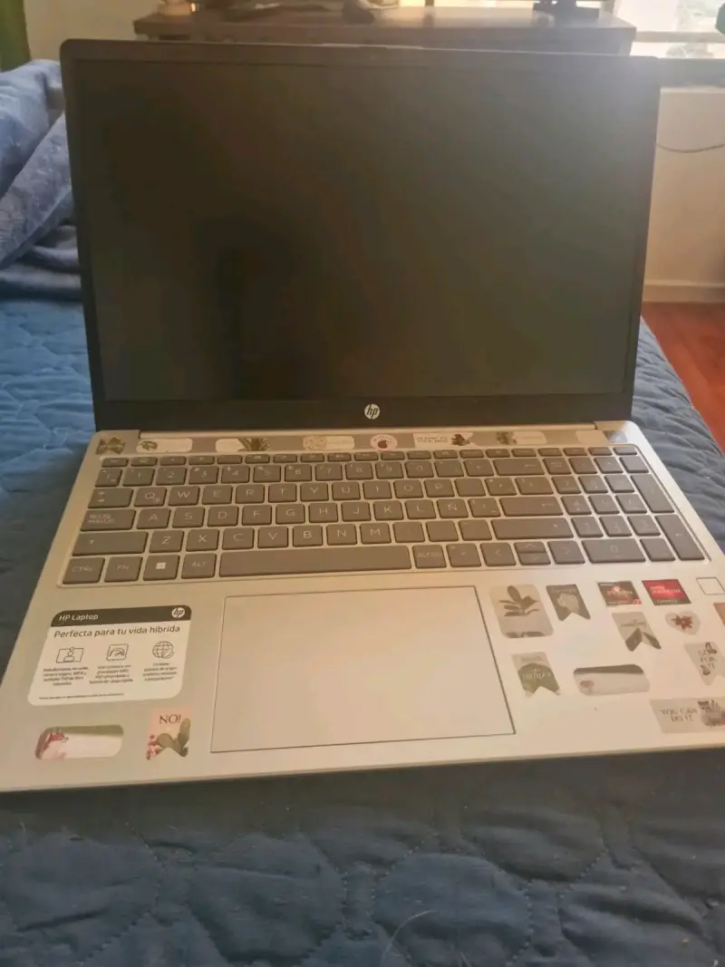 Notebook HP 15.6 pulgadas Ryzen 7 512GB SSD - 3