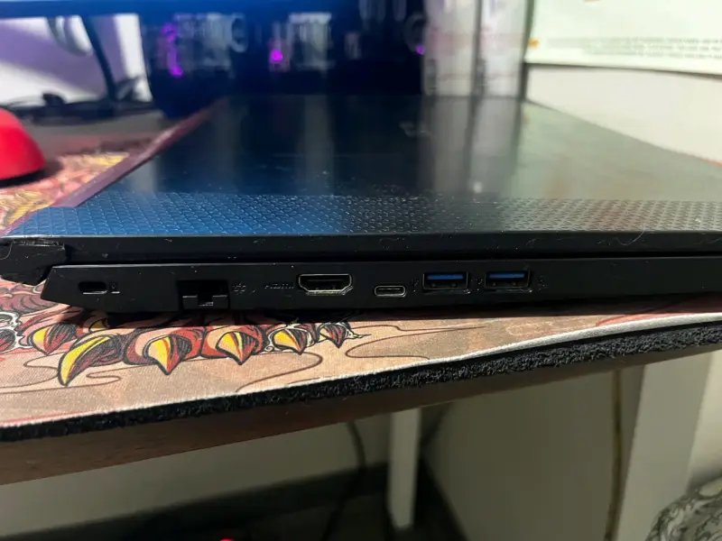 Laptop Acer Nitro 5 con AMD Ryzen 5 y NVIDIA GTX - 4